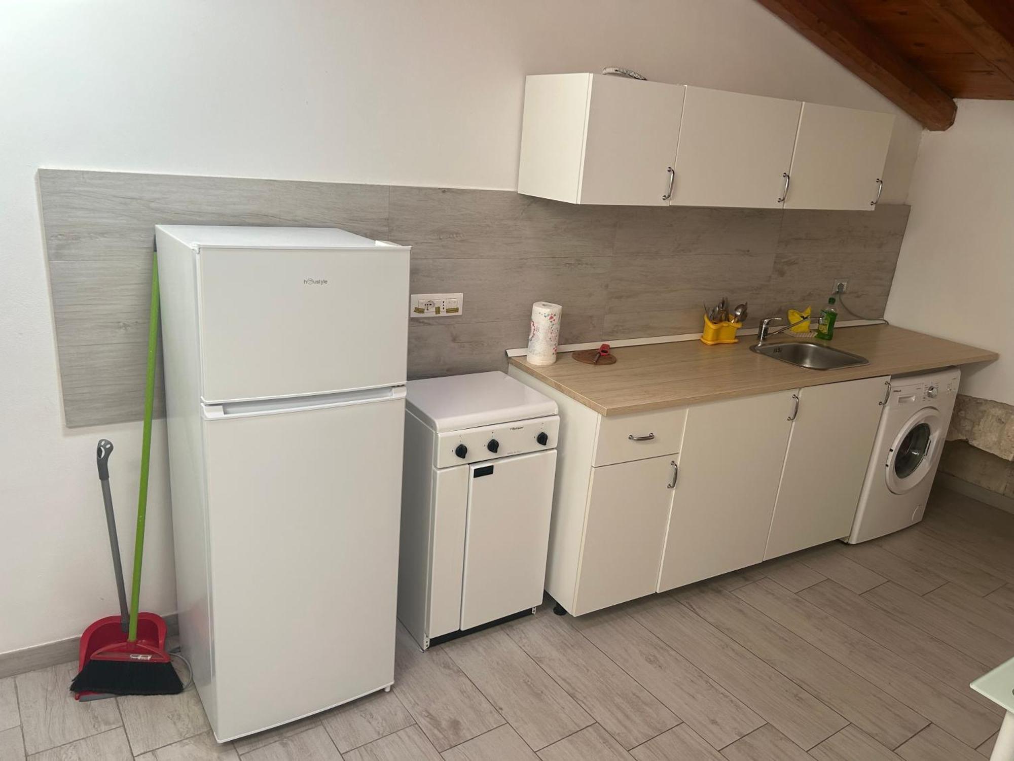 Deni'S Apartments 锡拉库扎 外观 照片